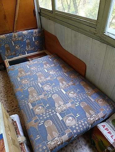 small table: Компактная софа-кровать с боковой спинкой - Тип: узкая односпальная — 1