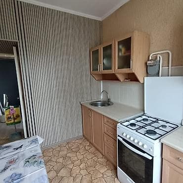 пол дом район пишпек: 48 м², С мебелью — 5
