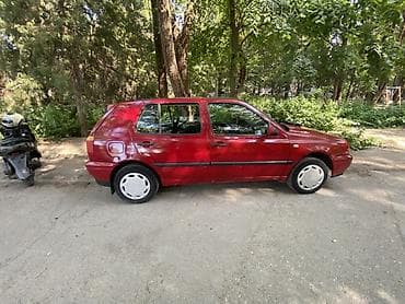 Volkswagen Golf: 1997 г., 1.6 л, Механика, Бензин, Хэтчбэк — 1