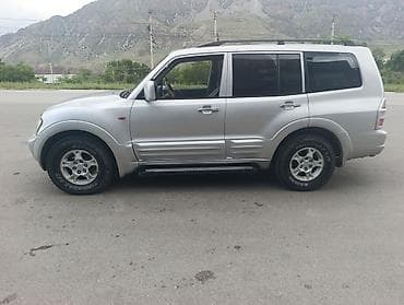 Унаа сатуу: Mitsubishi Pajero: 2000 г., 3.2 л, Кол менен иштөөчү, Дизель, Жол тандабас — 2