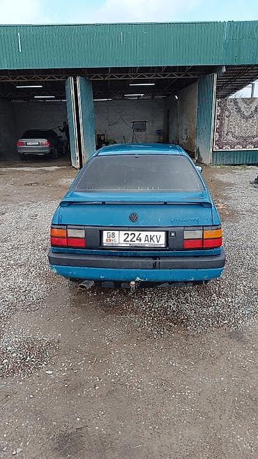 Транспорт: Volkswagen Passat: 1992 г., 1.8 л, Механика, Газ, Хетчбек — 1