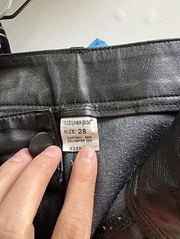 Юбки: Черные брюки из эко‑кожи - Прямой крой, средняя посадка - Пояс со — 3