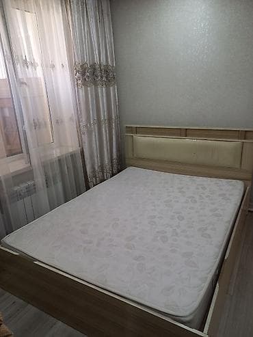 Двуспальная кровать, Б/у, С матрасом, длина - 200 см