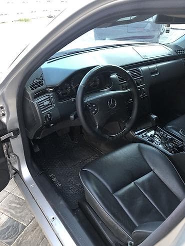 Mercedes-Benz E-Class: 2000 г., 3.2 л, Автомат, Бензин, Седан — 10