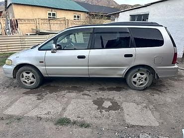 капитор: Продаётся салон минивэна Honda с правым рулём. По фото видно — 7