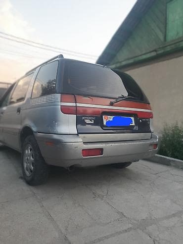 Mitsubishi Space Wagon: 1999 г., 2 л, Механика, Бензин, Минивэн at lalafo.kg Mitsubishi Space Wagon: 1999 г., 2 л, Механика, Бензин, Минивэн