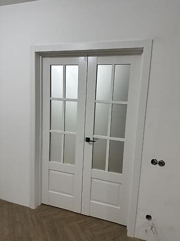 установка пластиковых дверей: Установка дверей и плинтусов всех видов и размеров межкомнатные — 6