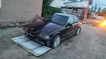 стойки е60: BMW 3 series: 1995 г., Механика, Седан — 4