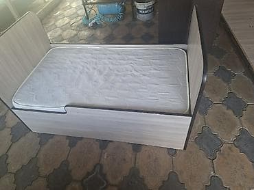 Детский комод: Продаю Комплект детской мебели: кровать с матрасом и комодом. Б.У. в — 4