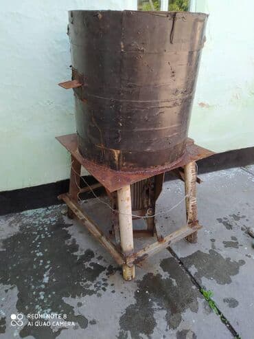 Продаю кормадробилку 3-х фазы, 11 киловатт, 3000 оборот торг уместен