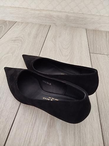Классические замшевые лодочки на низком каблуке kitten heel. - Цвет — 7