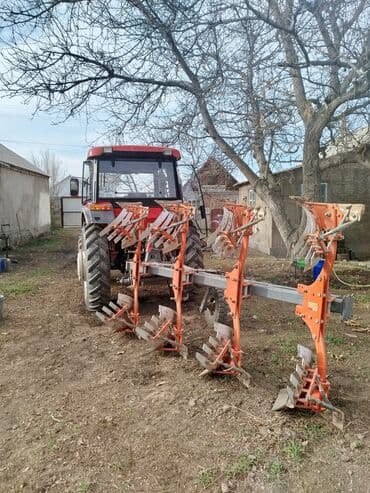 домкрат 5т: Трактор колесный YTO LX954 - Модель: YTO LX954 (надпись на капоте) - — 5