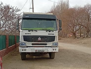 тягач китай: Грузовик, Howo, Б/у — 1