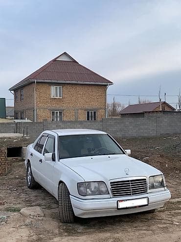 лифан салона: Mercedes-Benz W124: 1995 г., Автомат, Бензин, Седан — 1
