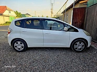 magi: Honda Jazz: 2010 г., 1.4 л, Робот, Бензин, Хэтчбэк — 2