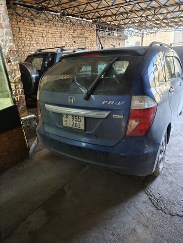 спидометр на скутер: Honda FR-V: 2005 г., 2 л, Механика, Бензиновая, Хэтчбэк — 3