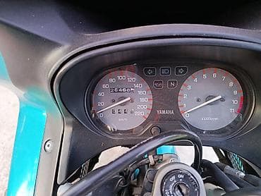цилиндры: Классический мотоцикл Yamaha, 600 куб. см, Бензин — 4