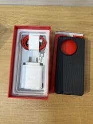 обменяю на: OnePlus 13R, Б/у, 256 ГБ, цвет - Черный, 1 SIM, 2 SIM — 3