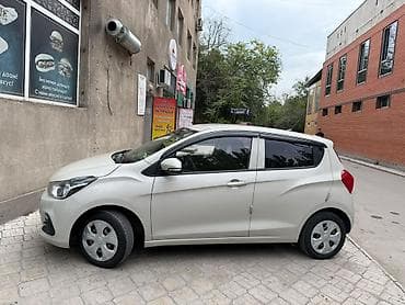 Chevrolet Spark: 2017 г., 1 л, Автомат, Бензин, Хетчбек — 9