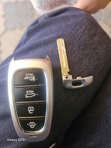 Автозапчасти: Ключ Hyundai 2020 г., Б/у, Оригинал — 1