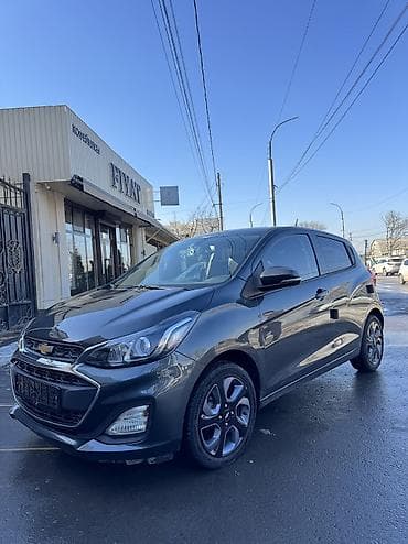 подогрев: Chevrolet Spark: 2019 г., 1 л, Автомат, Хэтчбэк — 6