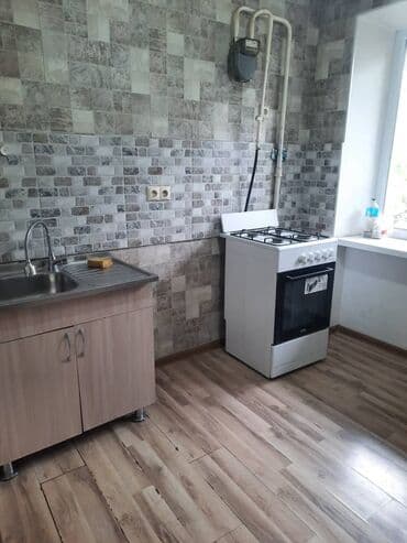 1 комнатные квартиры: 1 комната, 33 м², Индивидуалка, 4 этаж, Косметический ремонт — 1