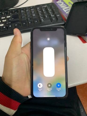 телефон поко м5: IPhone 11, Б/у, 64 ГБ, Чехол, 75 % — 4