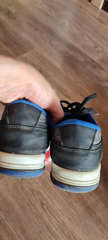 Женская обувь: Кроссовки в хорошем состоянии — 4