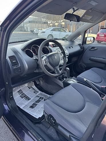 Продажа авто: Honda Fit: 2008 г., 1.4 л, Автомат, Бензин, Хэтчбэк — 8