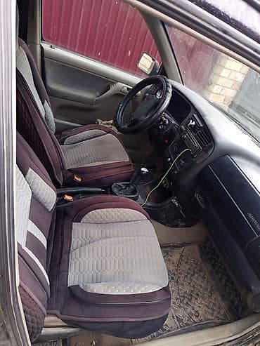 Унаа сатуу: Volkswagen Golf: 1997 г., 1.8 л, Кол менен иштөөчү, Бензин, Хетчбек — 2