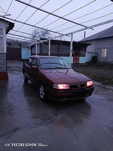 Opel Vectra: 1995 г., 1.8 л, Механика, Бензин, Седан