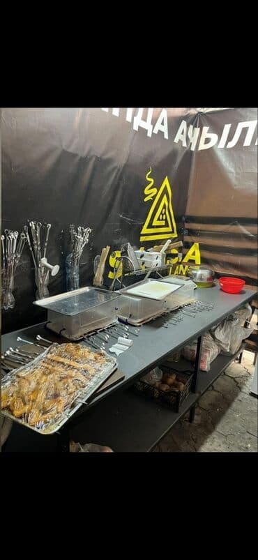 кафе на иссык куле: 12 мкр Продаётся готовый бизнес кафе Площадь: 130м2 С ремонтом С — 14