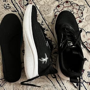 tech flecee nike: Кроссовки спортивные, черные с белой подошвой. - Легкий дышащий верх — 2