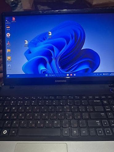 Продаю ноутбук SAMSUNG в хорошем состоянии цена: 5000 есть мини торг