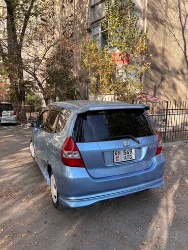 подкрыльники фит: Honda Fit: 2002 г., 1.3 л, Вариатор, Бензин, Хетчбек — 3