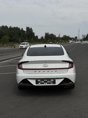 2022: Hyundai Sonata: 2022 г., 1.6 л, Автомат, Бензин, Седан — 4