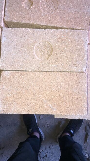 Огнеупорный кирпич Россия ШБ-5 новый для Очок, Барбекью, Каминов а lalafo.kg да Огнеупорный кирпич Россия ШБ-5 новый для Очок, Барбекью, Каминов а