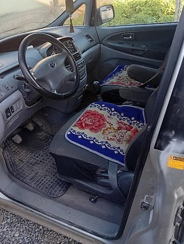 продажы авто: Toyota Avensis Verso: 2002 г., 2 л, Механика, Дизель, Минивэн — 4