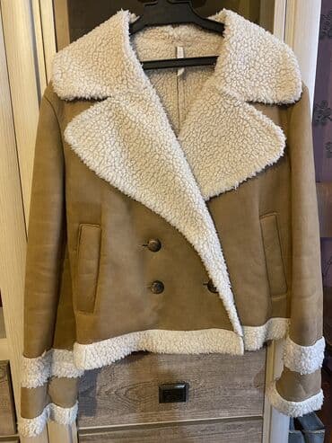 Спецодежда: Продаю курткивсе в хорошем состоянии, по 1000с 1 меховая курточка 2 — 1