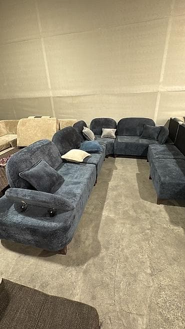 Угловой модульный диван в ткани - Компоновка: П-образная/угловая at lalafo.kg Угловой модульный диван в ткани - Компоновка: П-образная/угловая