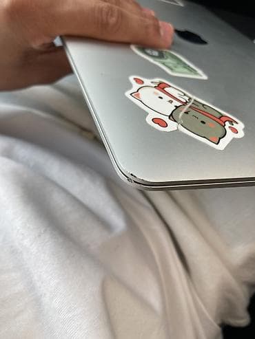 macbook mini: СРОЧНО! MacBook Air (серебристый) в коробке с комплектом, переходник 7 — 4