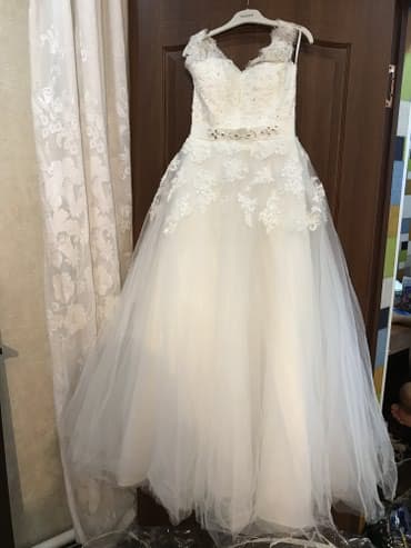 Свадебное платье, M, С фатой, Новый
