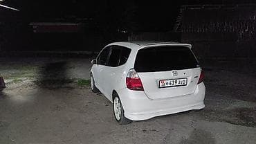 Honda Fit: 2003 г., 1.3 л, Автомат, Бензин, Хетчбек
