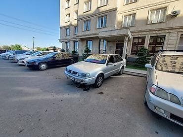 Volkswagen Passat: 1994 г., 1.8 л, Механика, Бензин, Седан