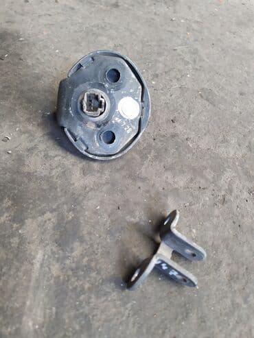 домкрат для машины: Toyota Aristo 147 петля замка двери, Тойота Аристо 147 петля — 2