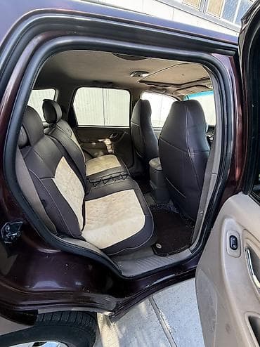 mazda 626 2001: Mazda Tribute: 2002 г., 3 л, Автомат, Бензин, Кроссовер — 9