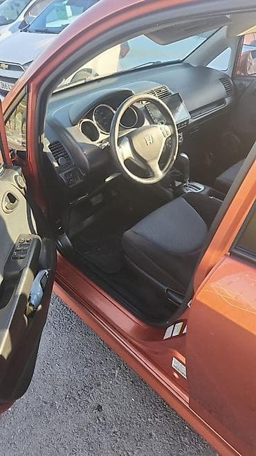 volvo 105: Honda Fit: 2007 г., 1.5 л, Автомат, Бензин, Хэтчбэк — 3
