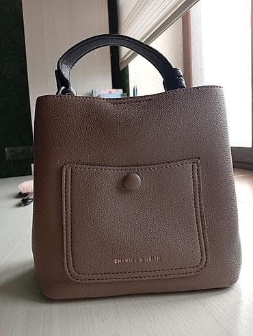 charles: 👜 Сумка Charles & Keith — 450 сом Продаю стильную сумку в хорошем — 1