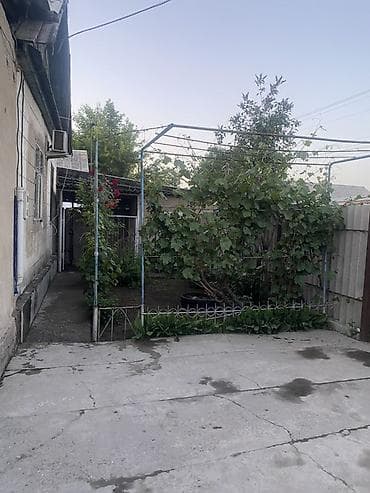 солнечный рай: Продается жилой дом с большим приусадебным участком. Описание: - — 2