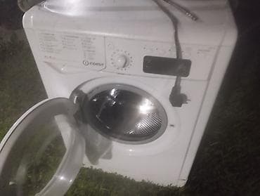 smart box: Стиральная машина полностью рабочая, немного шумит б/у район селекция — 1